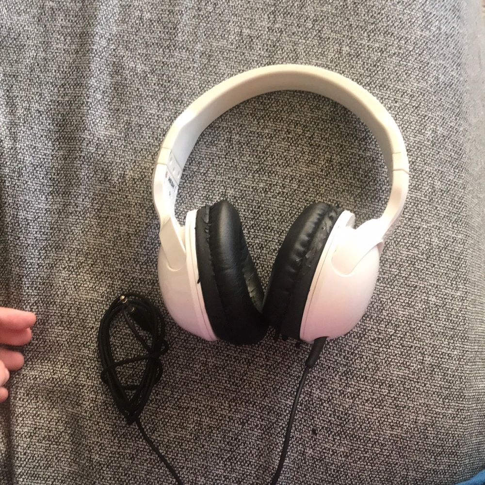 White Skull Candy Headset